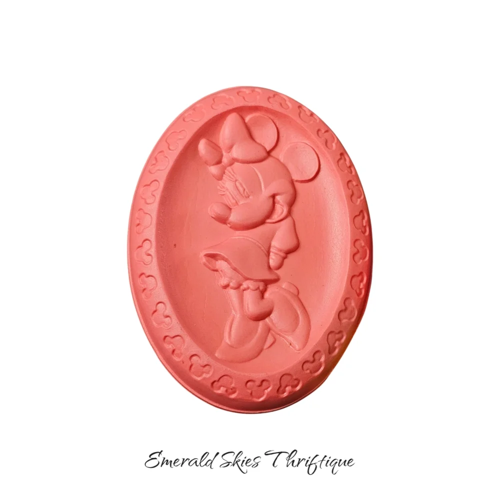 Vintage Avon For Kids Minnie Mouse Soap, new in box